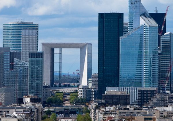 Thirty-year review of several parks at La Défense, PARIS